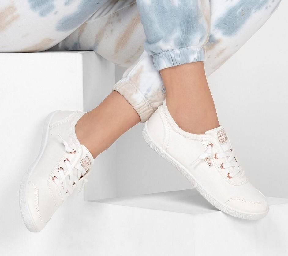 Skechers shop bobs wide