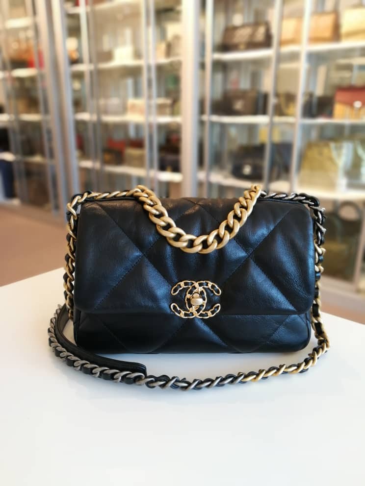 Túi Chanel 19 Flap Bag đen da cừu khóa vàng best quality 26cm