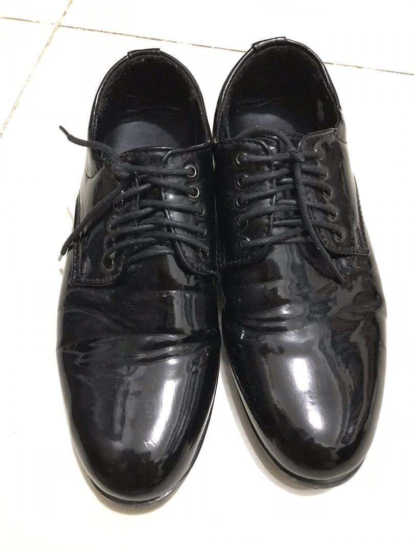 Black 2024 charol shoes