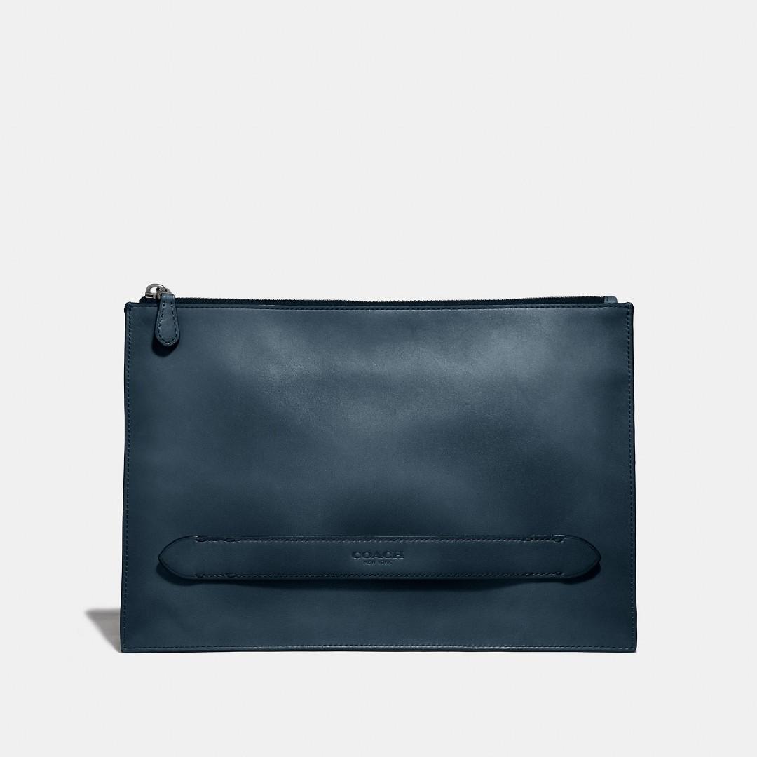 coach manhattan pouch