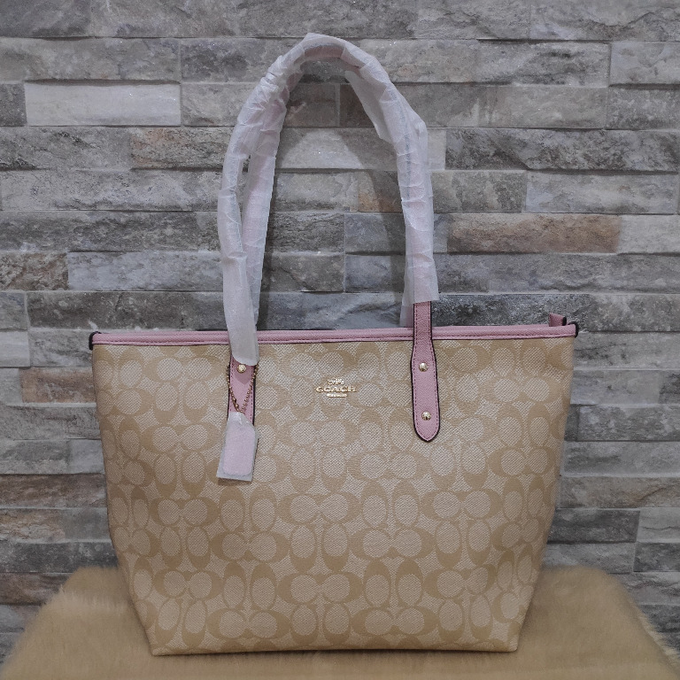 Coach discount medium tote