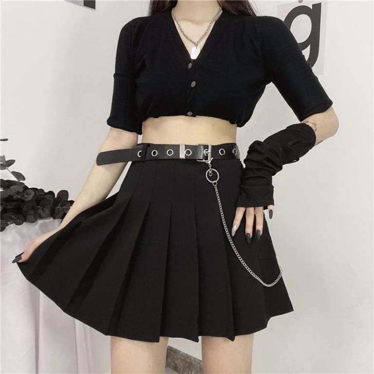 Mini skirt with belt clearance