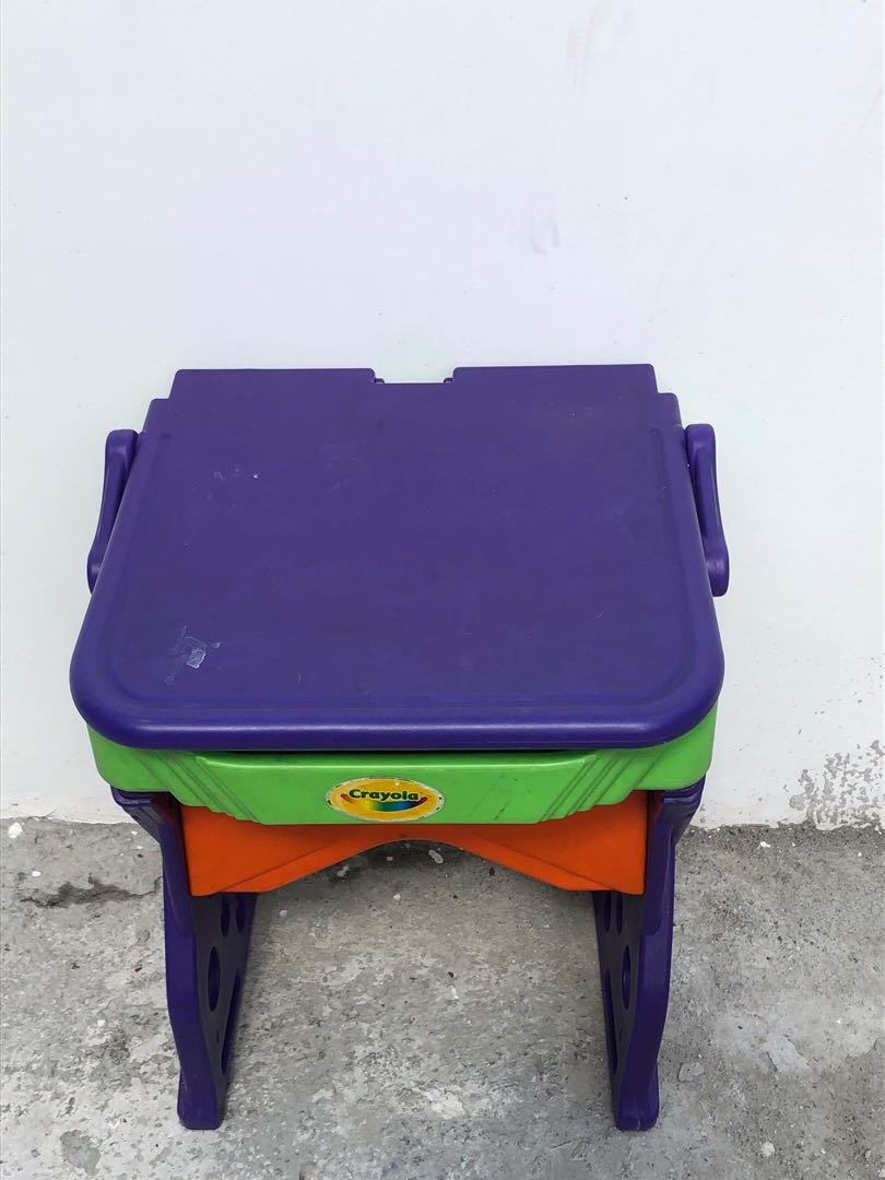 crayola kids table