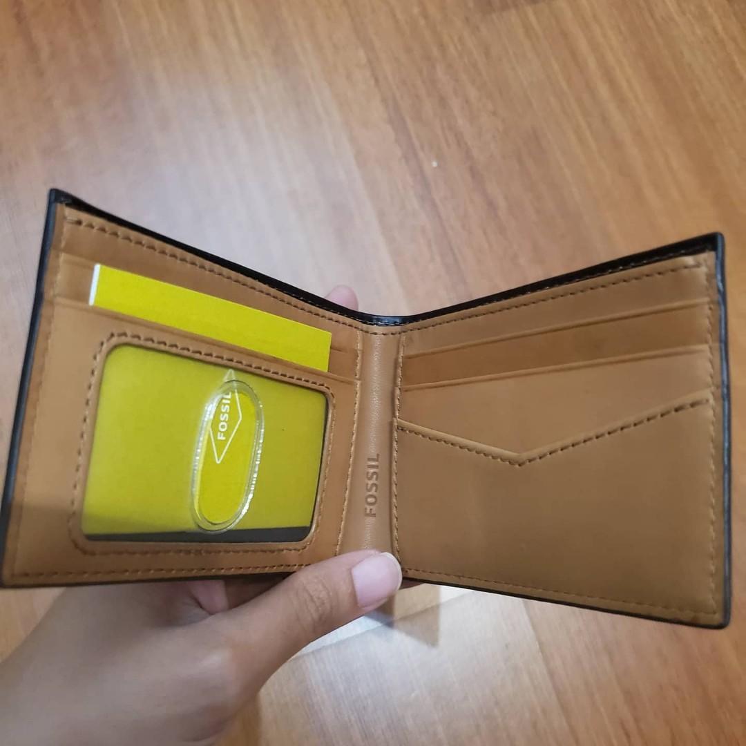 FOSSIL Benedict Front Pocket Bifold Wallet black Men s Fashion