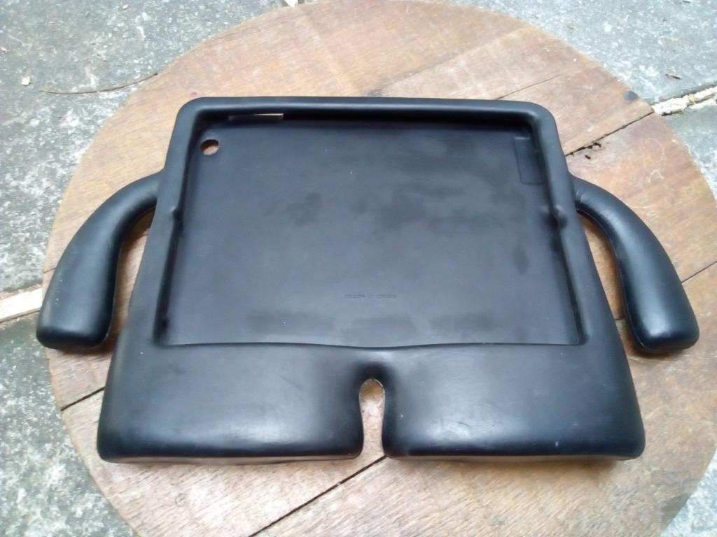 ipad 2 casing (Category: Cases & Covers) located in Kuala Lumpur. Submitted by jorel_pogi (Listing ID 1065783900, Image 1). Description: protect your ipad for damage including dirts.. shockproof and protect your kids for smashing in the face.. easy to clean and large handles...