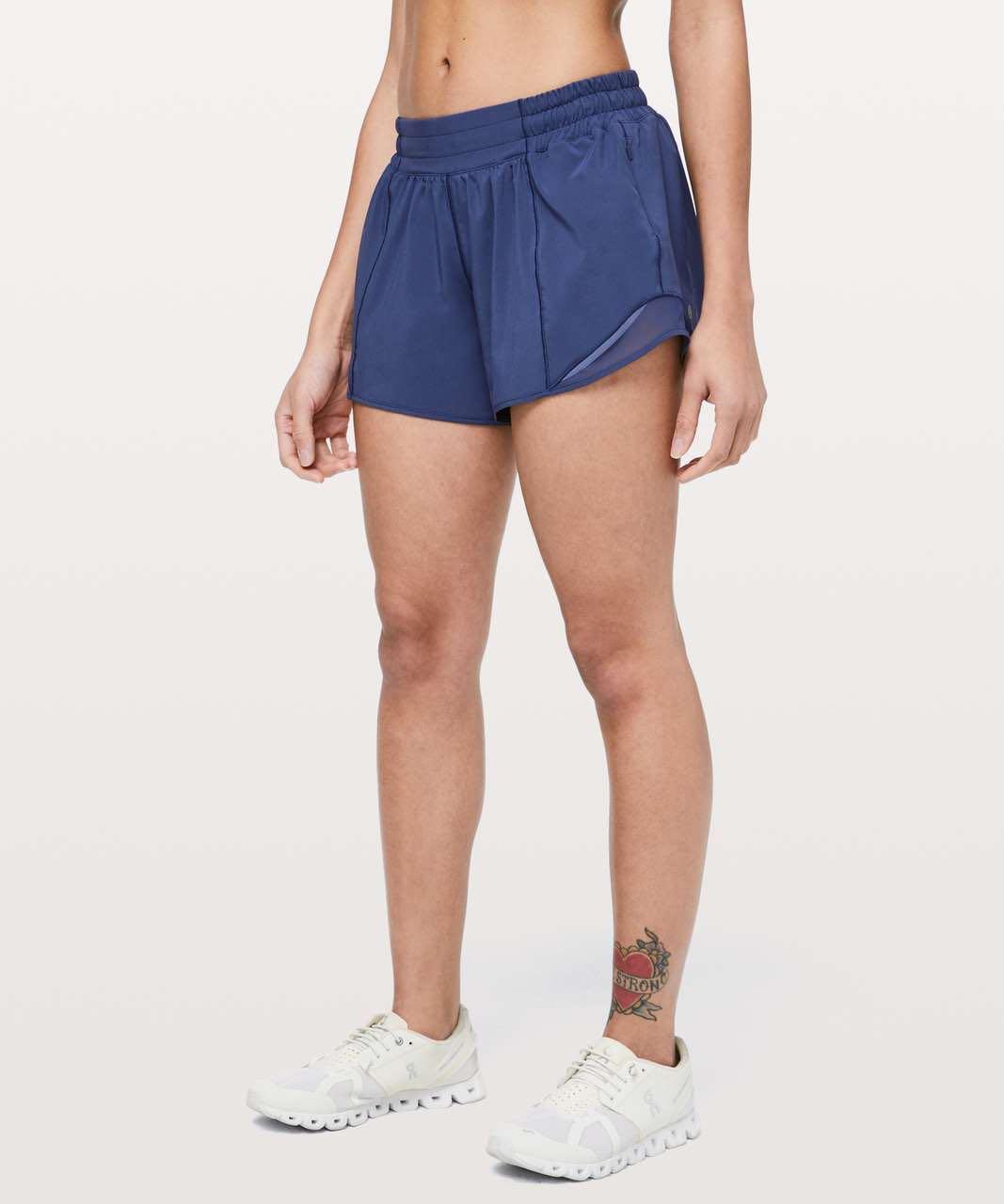 Lululemon Hotty Hot short II 4 inch 
