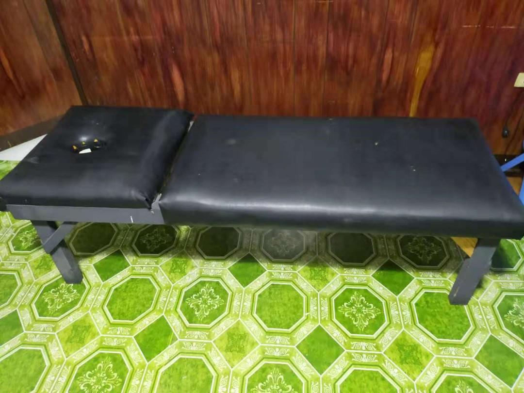 Massage Bed / Leather Wooden Massage Bed / Spa Bed, Furniture & Home