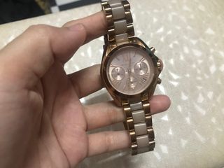 (Category: ) located in . Submitted by yacapuwardrobe (Listing ID 1065976630, Image 1). Description: .