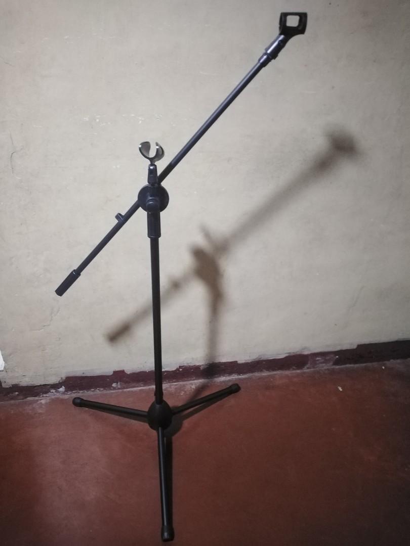 Microphone stand boom stand microphone (Category: Microphones) located in Quezon City. Submitted by smithwarren46 (Listing ID 1065866080, Image 2). Description: Brandnew P600 #boommicstand. Adjustable height up to 6ft. 2 mic.holder,Tripod Stand with rubber foot pads. Easy to carry. Pick up lagro Q.c or via delivery service rider po. More item for sale.. like or follow my page #BSAonlinestore https://www.facebook.com/BSA-online-store-1040634280786