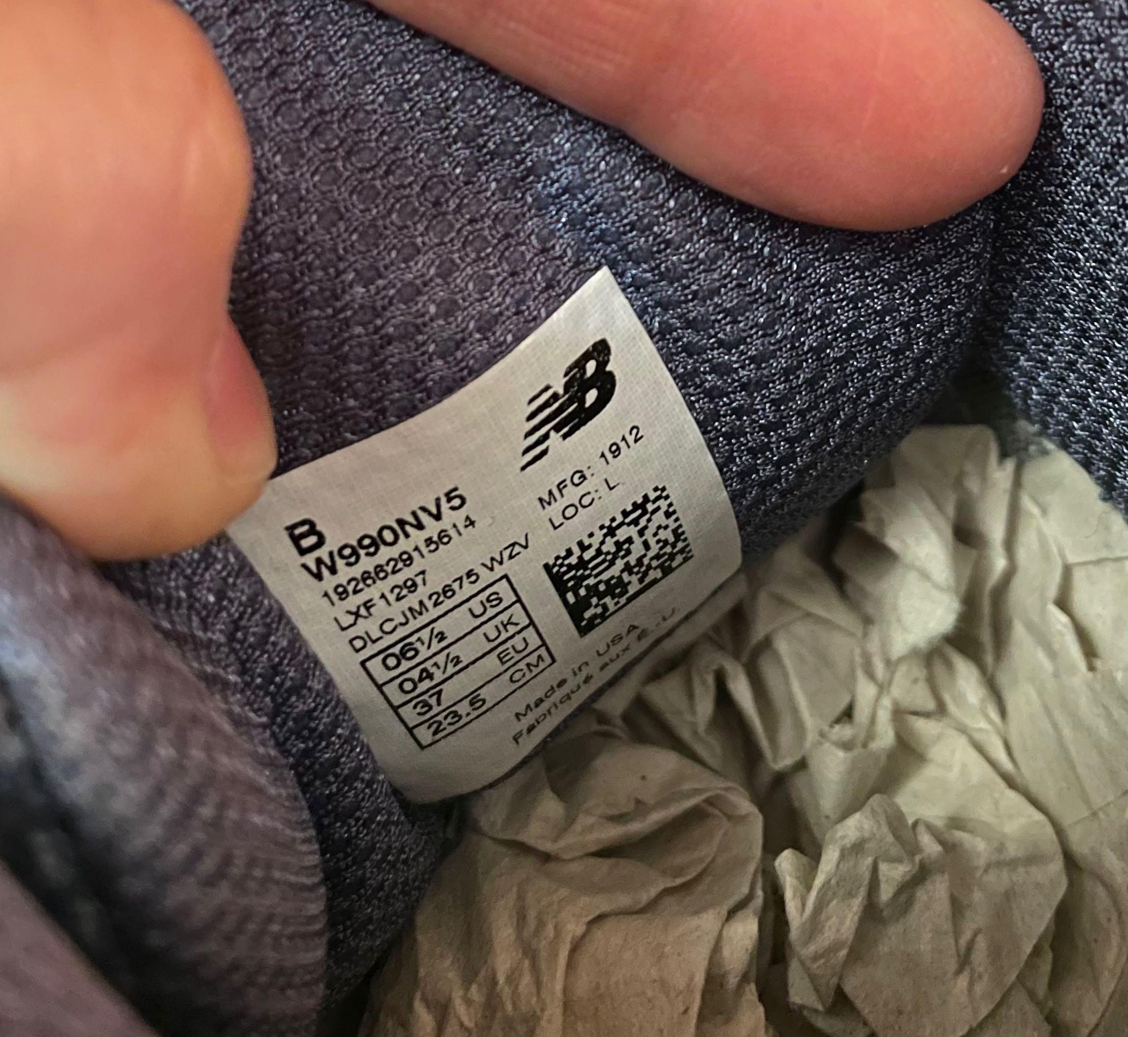 Newbalance990 V5 深藍色Made in USA, 女裝, 鞋, 拖鞋- Carousell
