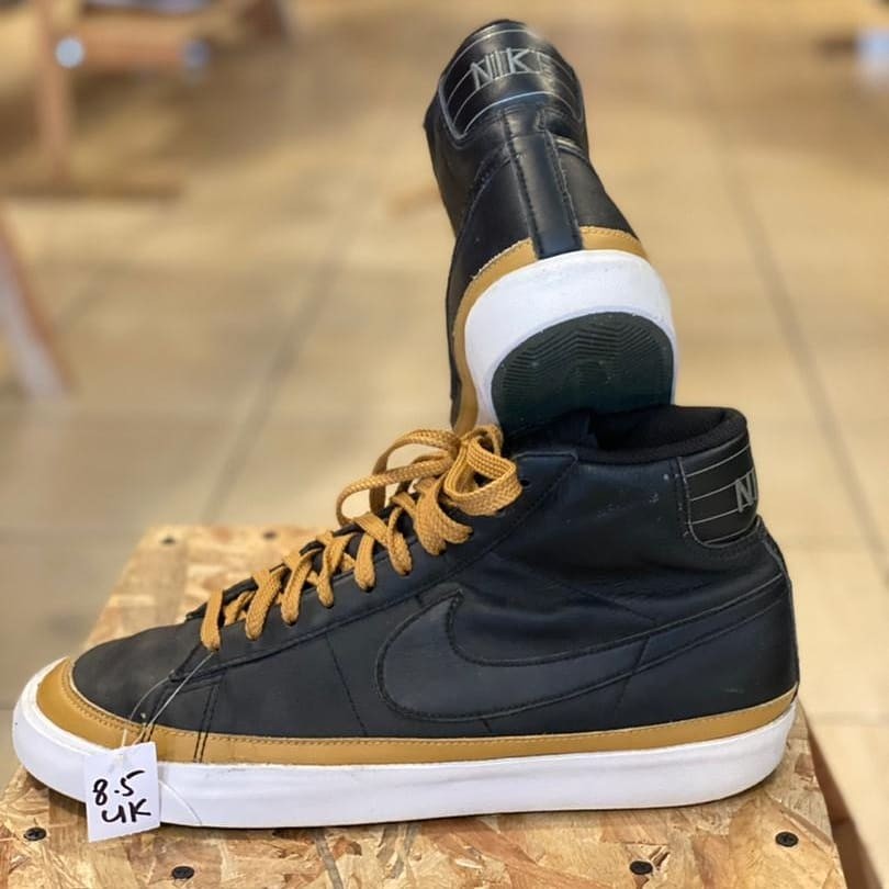 nike blazer mid 09