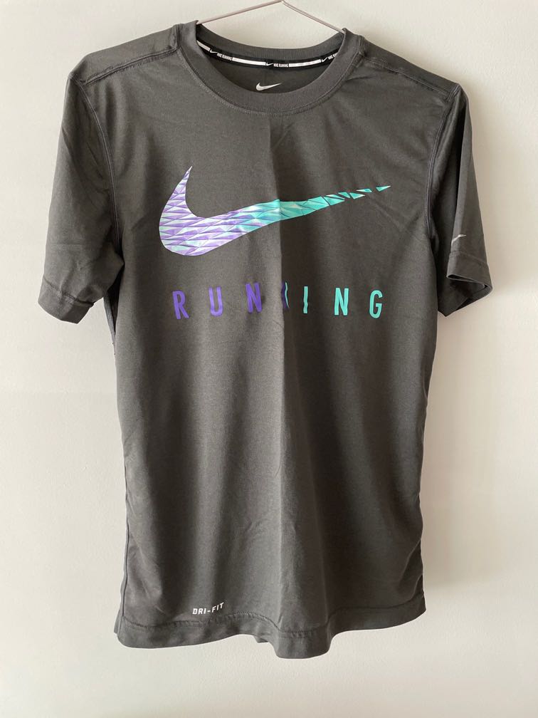 nike running shirt