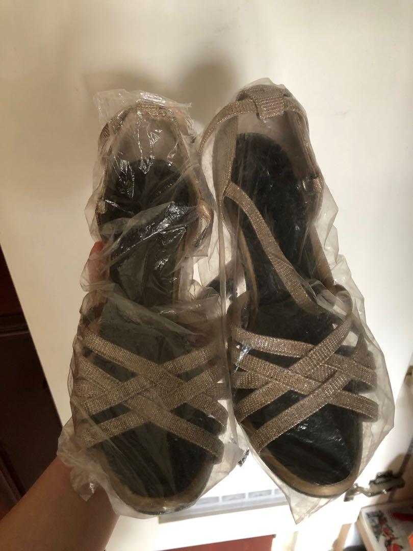 stylish shoes for older women on Old Dancing Shoes Need Repair Heel Women S Fashion Shoes Heels On Carousell