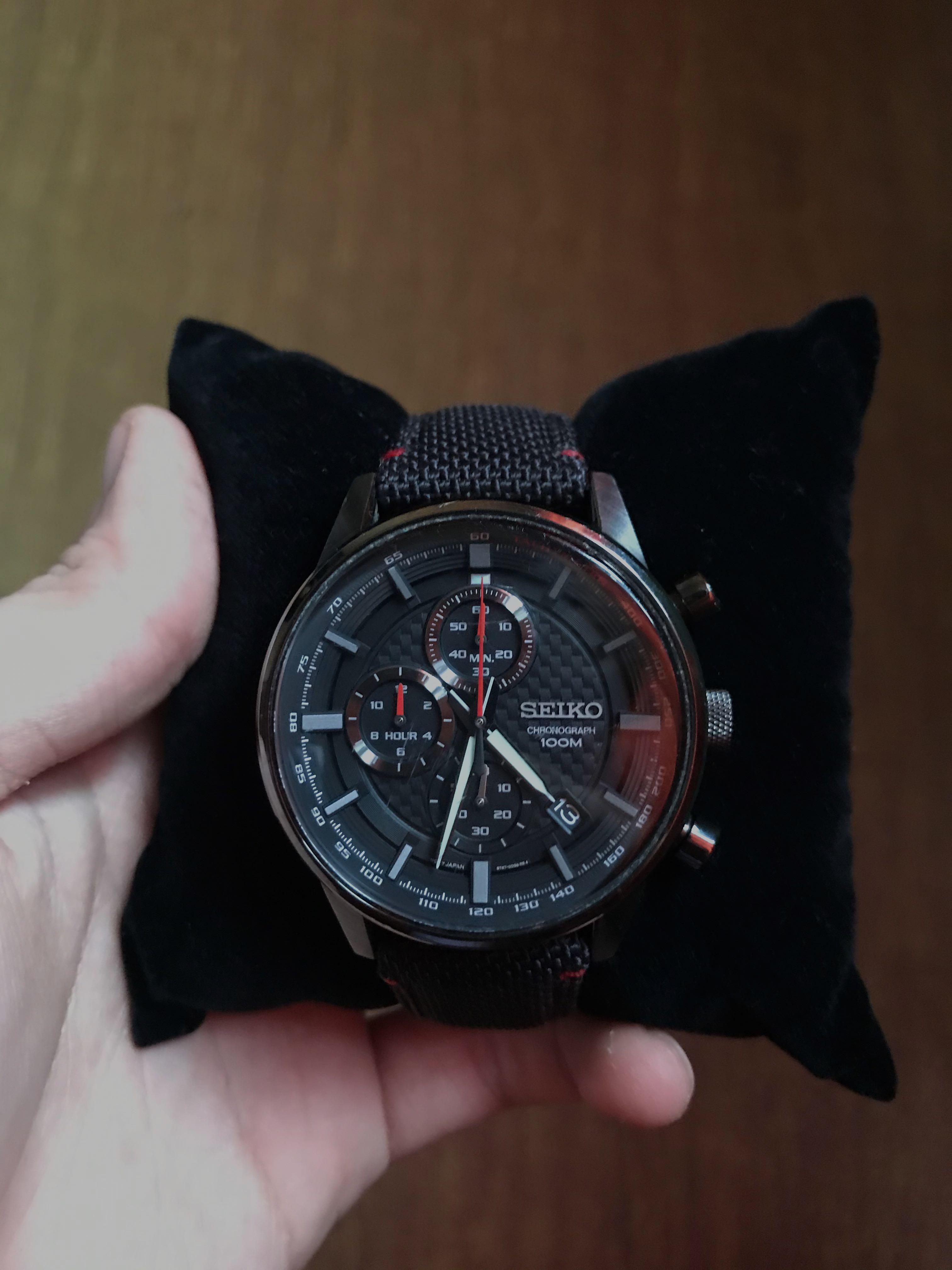 Seiko Carbon Fibre Chronograph, Men's Fashion, Watches & Accessories,  Watches on Carousell