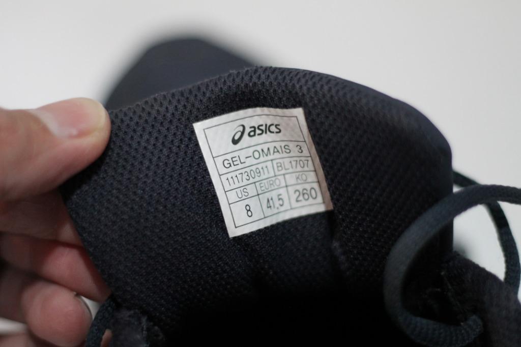 Size 7.5 UK ASICS GEL OMAIS 3 Running Shoe
