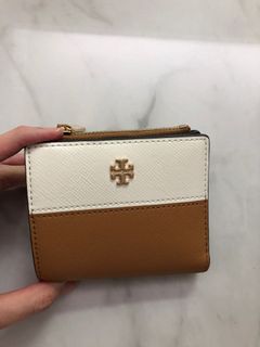 （分類：）位於 。 由 narniawardrobe 提交（商品編號 1065840762，圖片 1）。簡介： 。