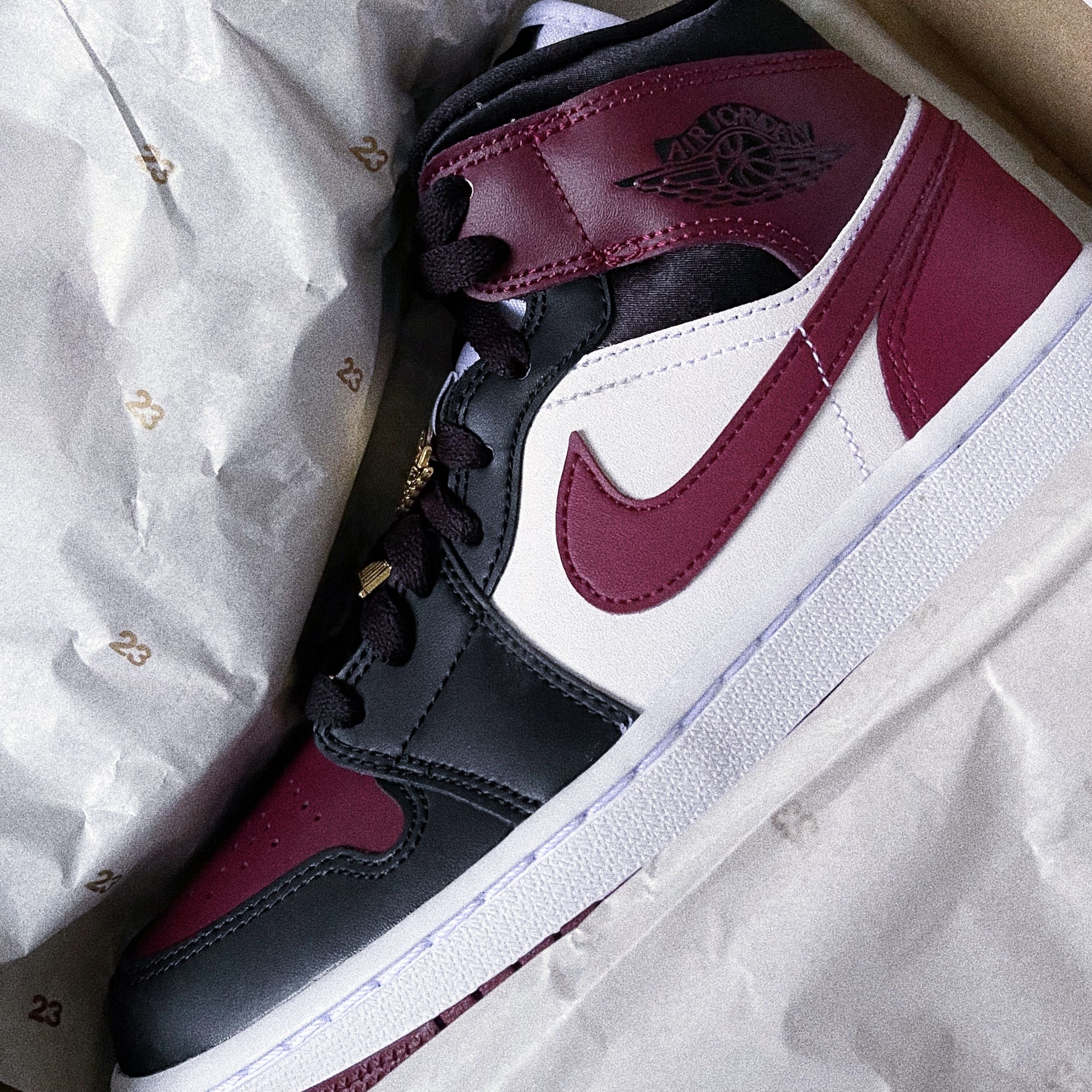 wmns air jordan mid