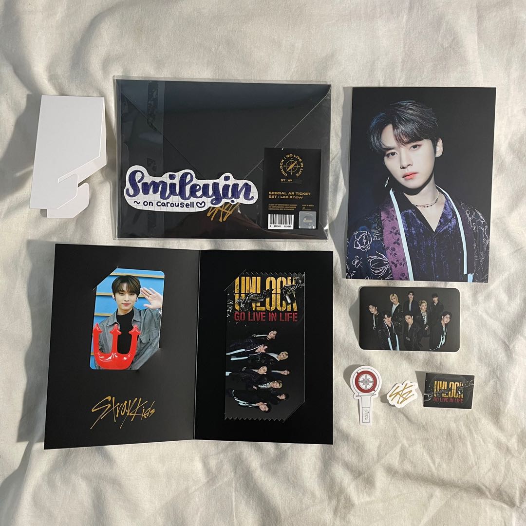 WTS] Stray Kids Unlock Go Live In Life Special AR Ticket Full Set Lee Know  / Minho