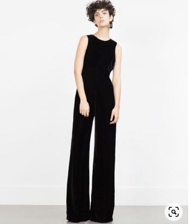 Zara discount velvet jumpsuit