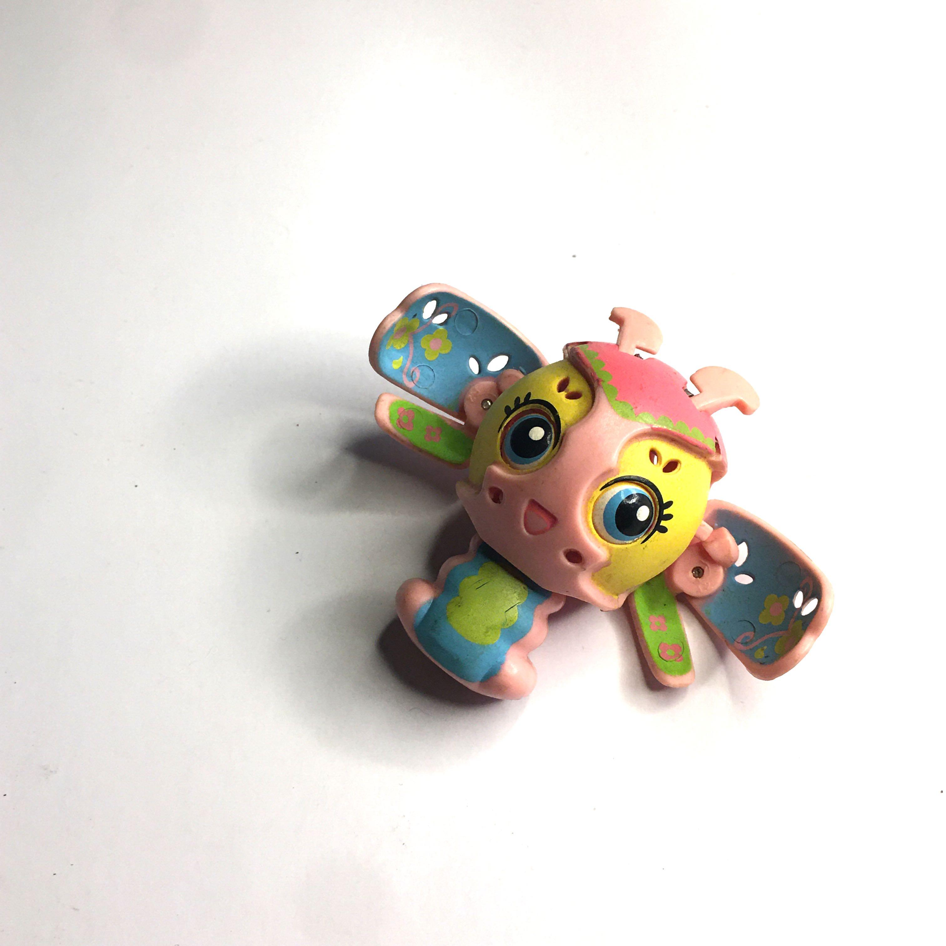 Zoobles Flutter #193 (Category: Designer & Blind Box Toys) located in Cainta. Submitted by theripper. (Listing ID 1065851264, Image 1). Description: Zoobles only No house included Authenthic No haggling .