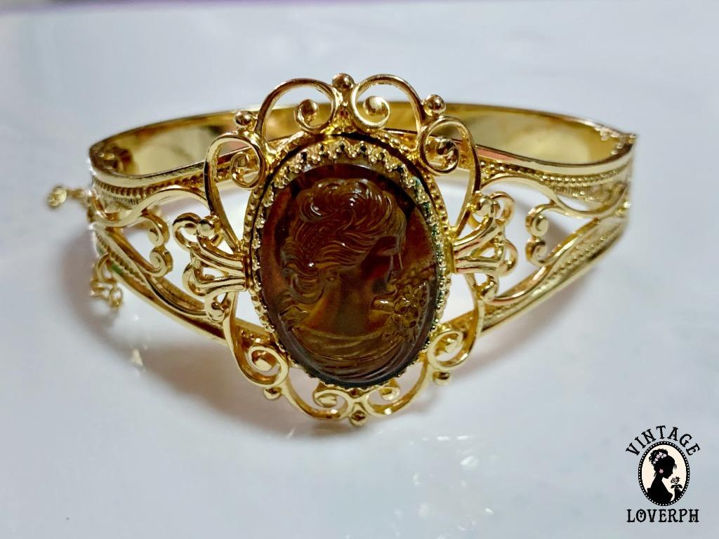 Whiting and clearance davis cameo bracelet