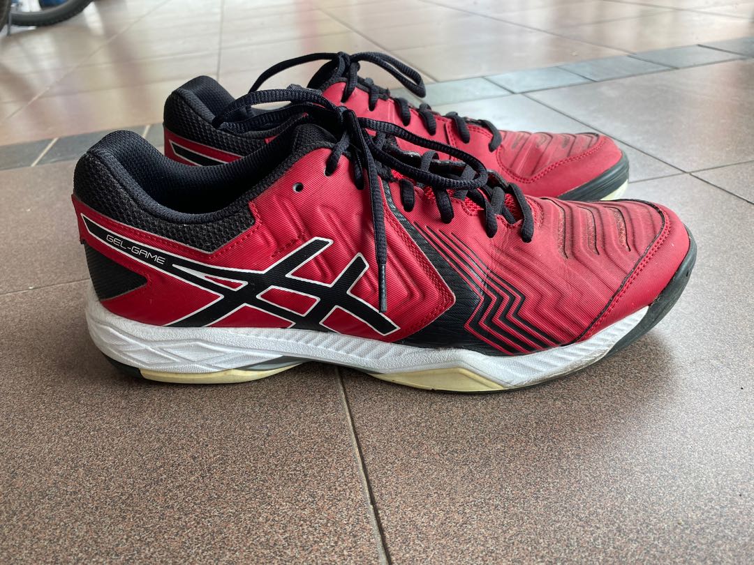 asics tennis shoes near me