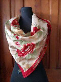 ‼️SALE‼️(authentic)TIE RACK THE  ART  OF  THE  SCARF  FLORAL  SILK SCARF