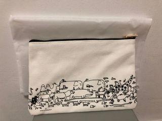 Brand new Art Faculty animal elephant zipper pouch bag canvas gift