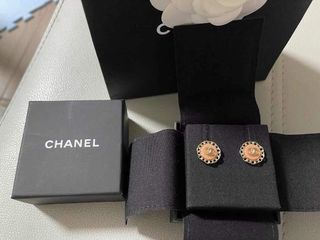 （分類：）位於 。 由 Dior_dior786 提交（商品編號 1066163065，圖片 1）。簡介： 。