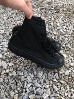 (Category: ) located in . Submitted by ourwardrob3 (Listing ID 1066113017, Image 1). Description: .