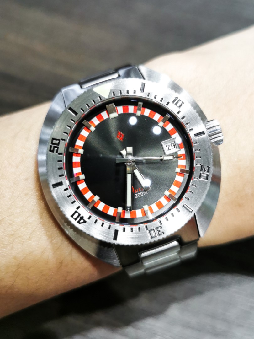 Dagaz watch new arrivals