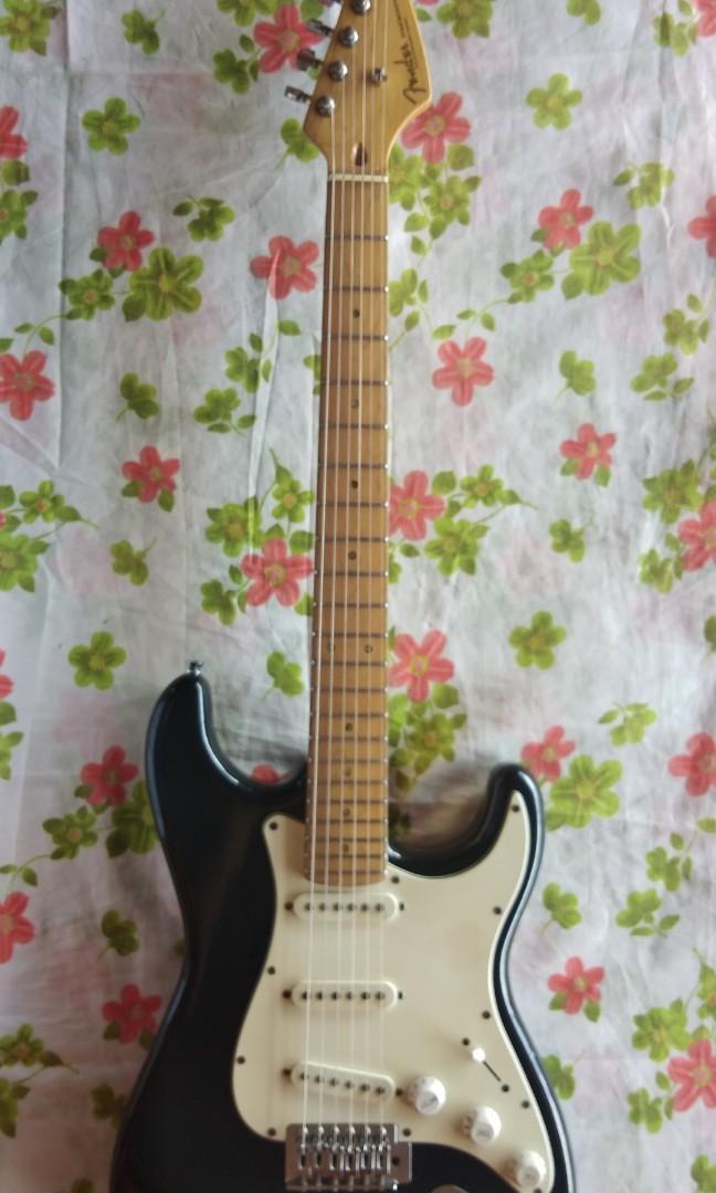 Fernando Reliced Stratocaster Hobbies Toys Music Media CDs