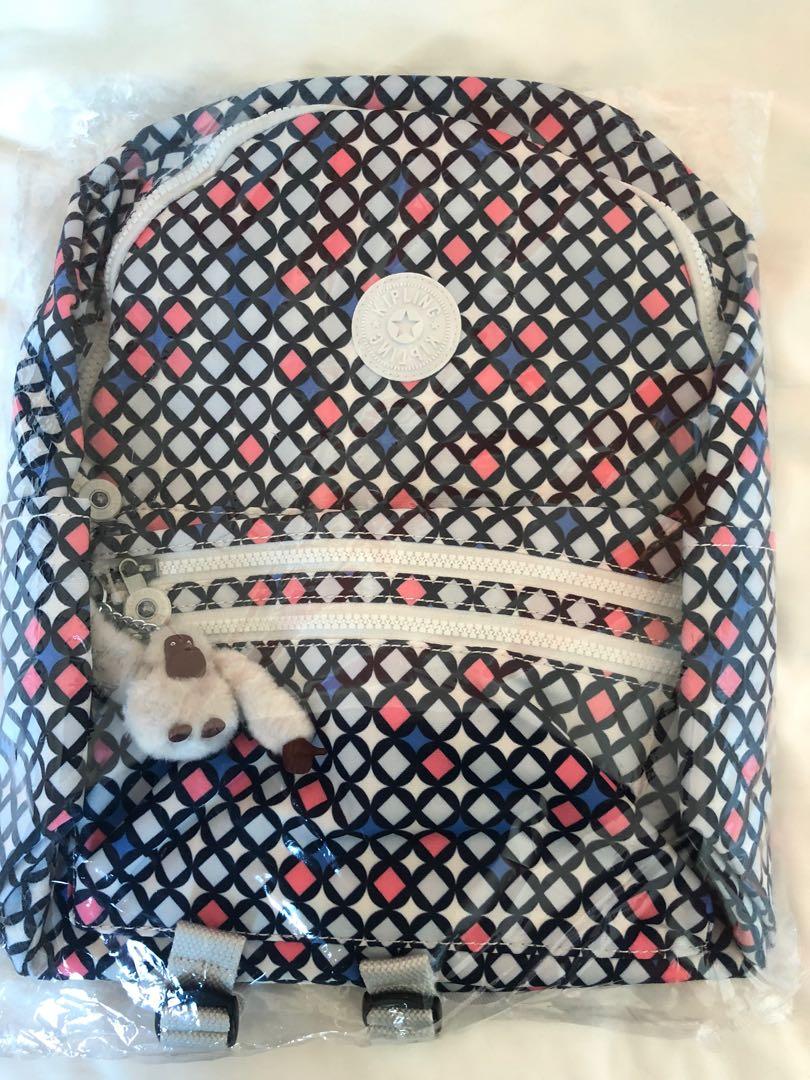 New! Kipling backpack bag 背囊 袋 （分類：背囊）位於 Hong Kong。 由 spaghettiricegor 提交（商品編號 1066044989，圖片 5）。簡介： Kipling 背囊 Bouree Backpacks Flourish Maze 100% New 全新 100% Authentic 正品 Original price 原價： $890。