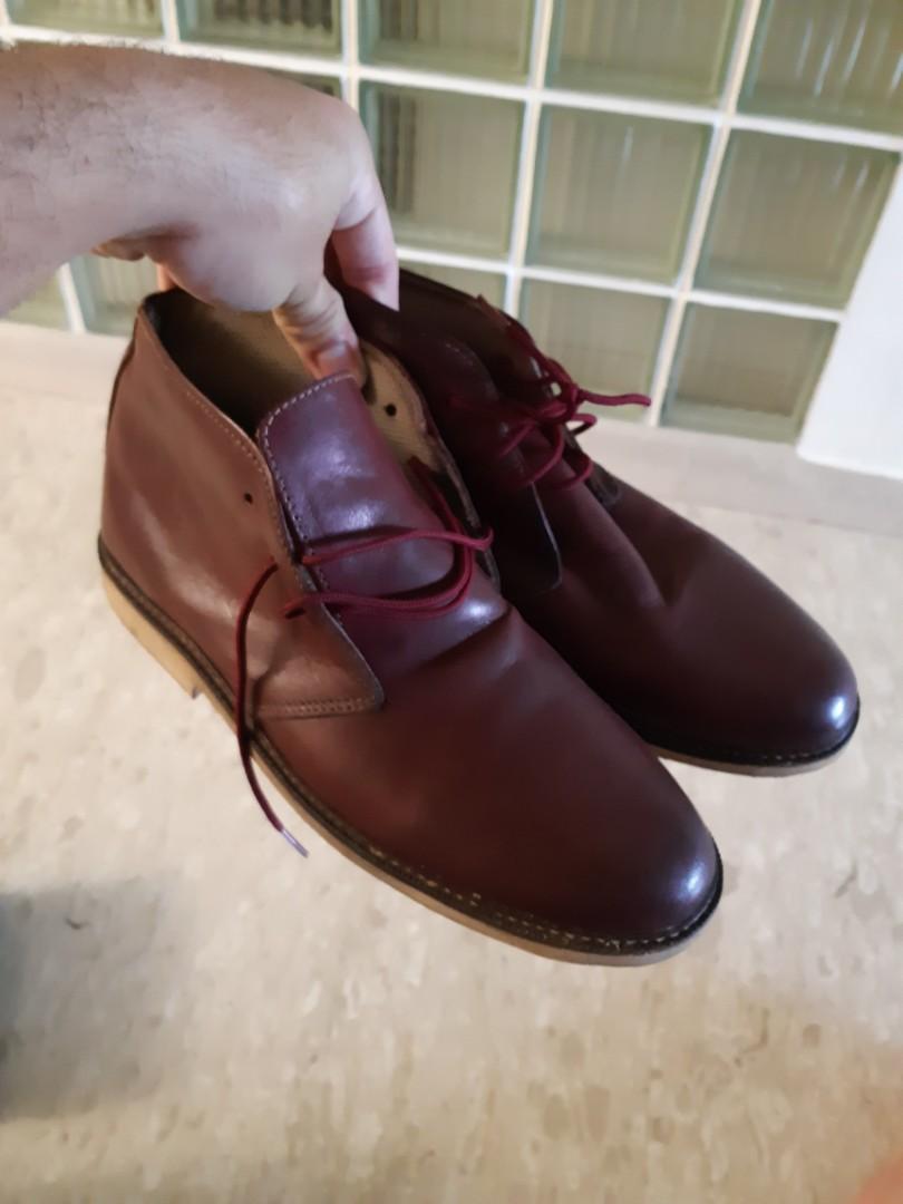 Oxblood chukka boots US 7