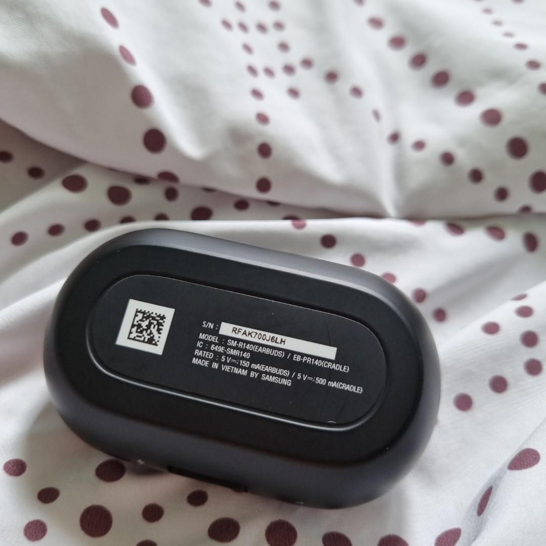 Samsung gear iconx case outlet