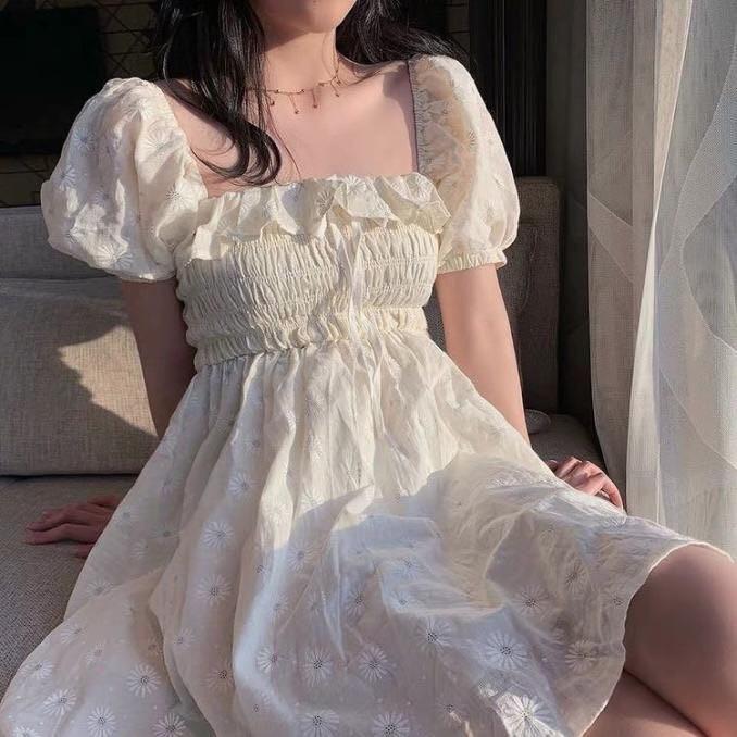 white daisy dress, Women's Fashion 