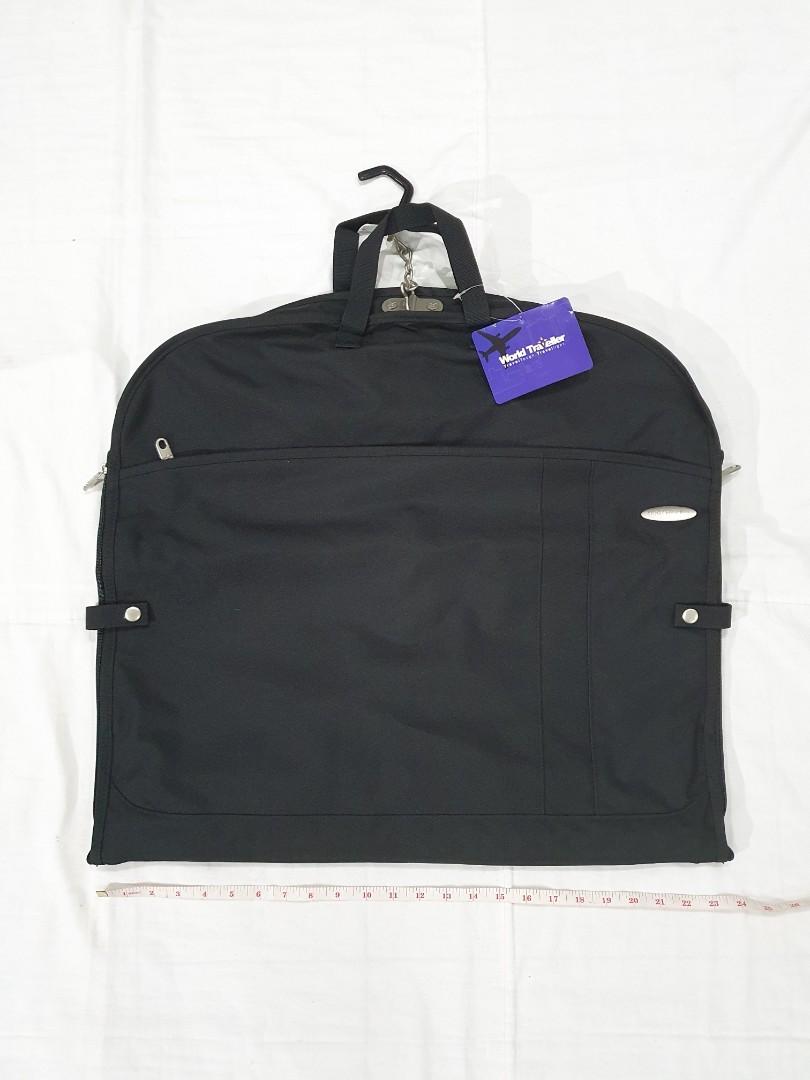 Béis 'The Travel Garment Bag' in Black - Hanging Garment Bag In Black