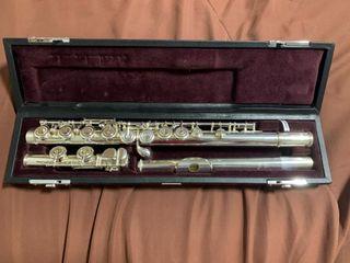Yamaha Flute Yfl 412 (Intermediate level)