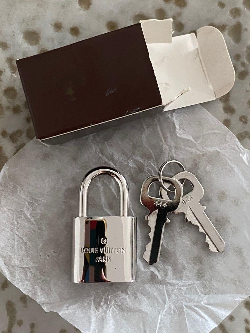Smøre Lionel Green Street absorption 💯 Authentic, Unused Louis Vuitton Padlock (silver), Luxury, Accessories on  Carousell