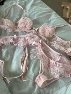 Agent Provocateur Seraphina Bra (32B), bottoms (S/M) and suspenders (size 2)