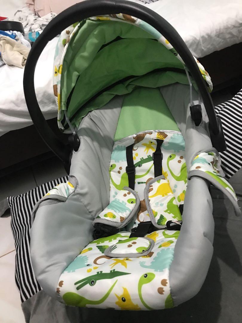 Apruva dino print car seat Babies Kids Going Out Car Seats on