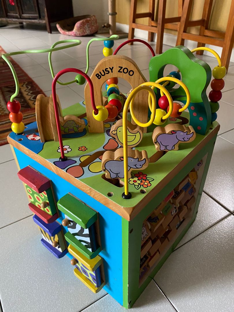 Parents sales busy zoo
