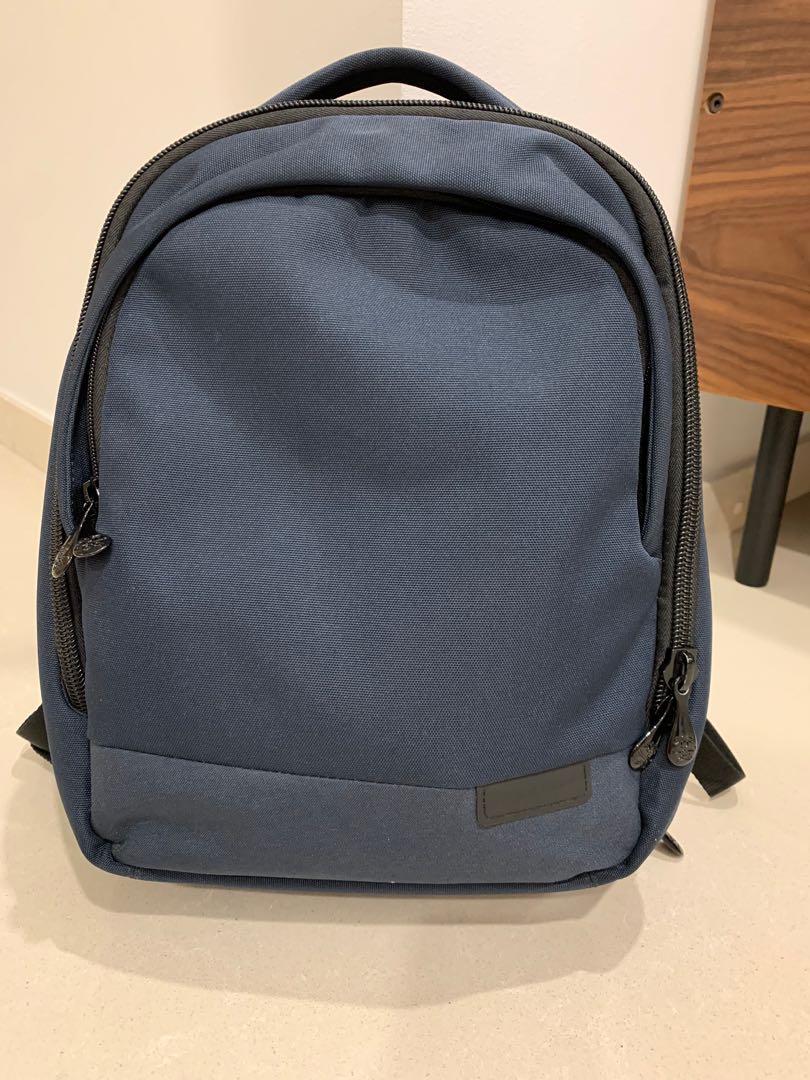 Mantra top compact crumpler