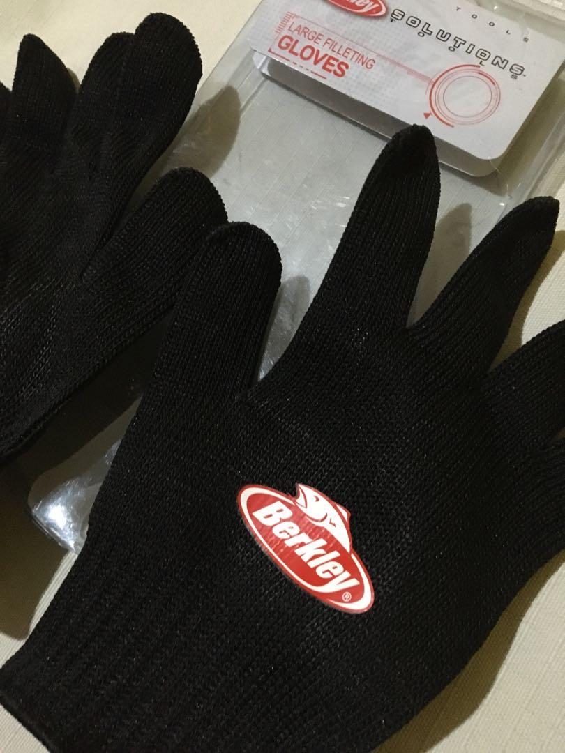 Fish Vendor Seller Gloves (Category: Everything Else Others) located in Rizal. Submitted by idealgadgets (Listing ID 1060308375, Image 3). Description: I’m selling this item for Php 700 Berkley Filleting Gloves I do accept meet up and shipping.