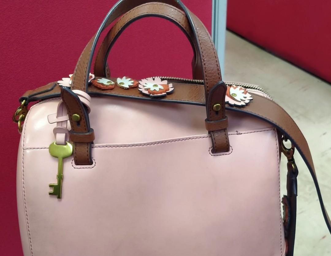 Fossil satchel clearance outlet