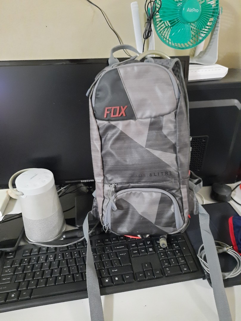 Fox oasis hydration pack top