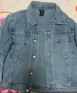 (Category: ) located in . Submitted by ling10 (Listing ID 1060369912, Image 1). Description: .