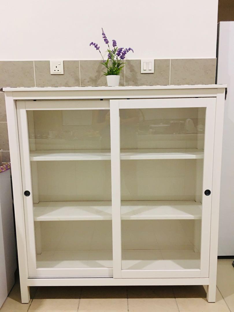 Hemnes shop glass door