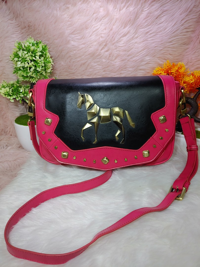 Lapalette Cupcake Sling bag