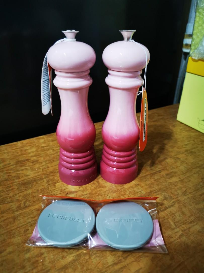 le creuset salt and pepper caps